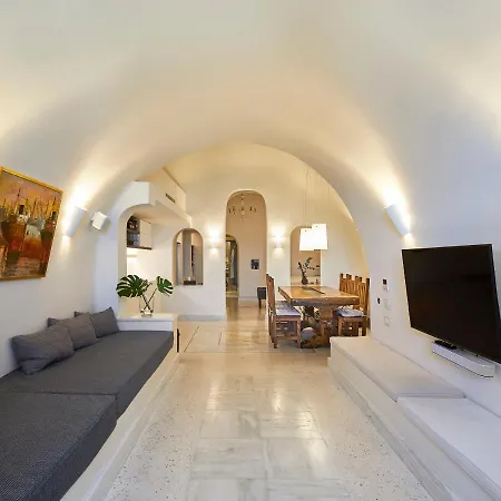 Luxury Blue Dome Santorini Villa
